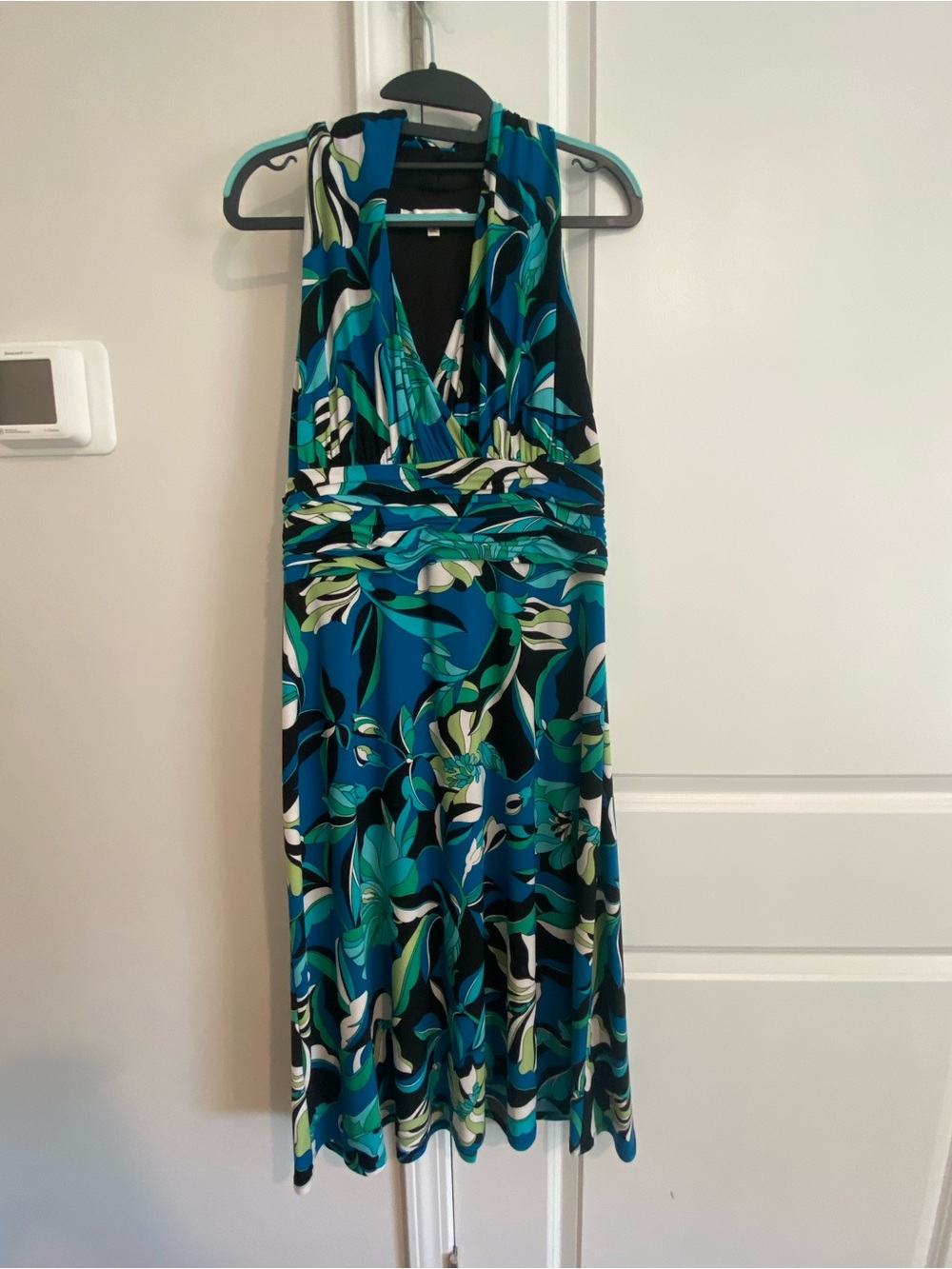Evan Picone Blue Green Floral V-neck dress